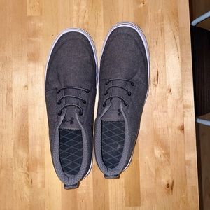 Men’s under armour sneakers